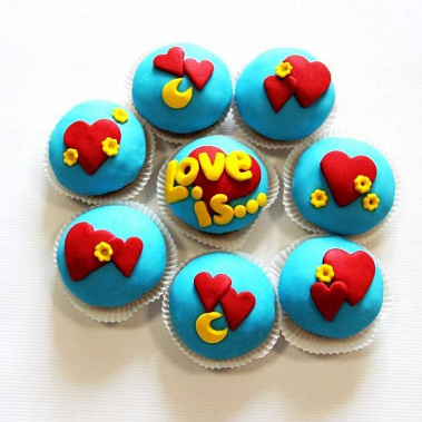 Капкейки "Love is..." купить - ухта.сладкоежкин.рф